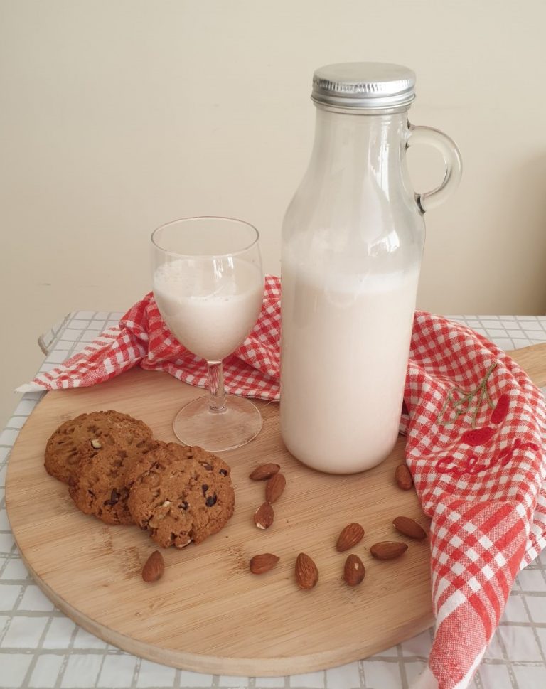 Latte Di Mandorla Fatto In Casa Senza Zucchero